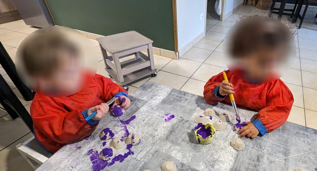 peinture assistante maternelle