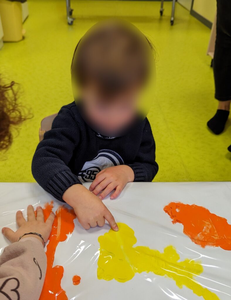 assistante maternelle colomiers peinture propre