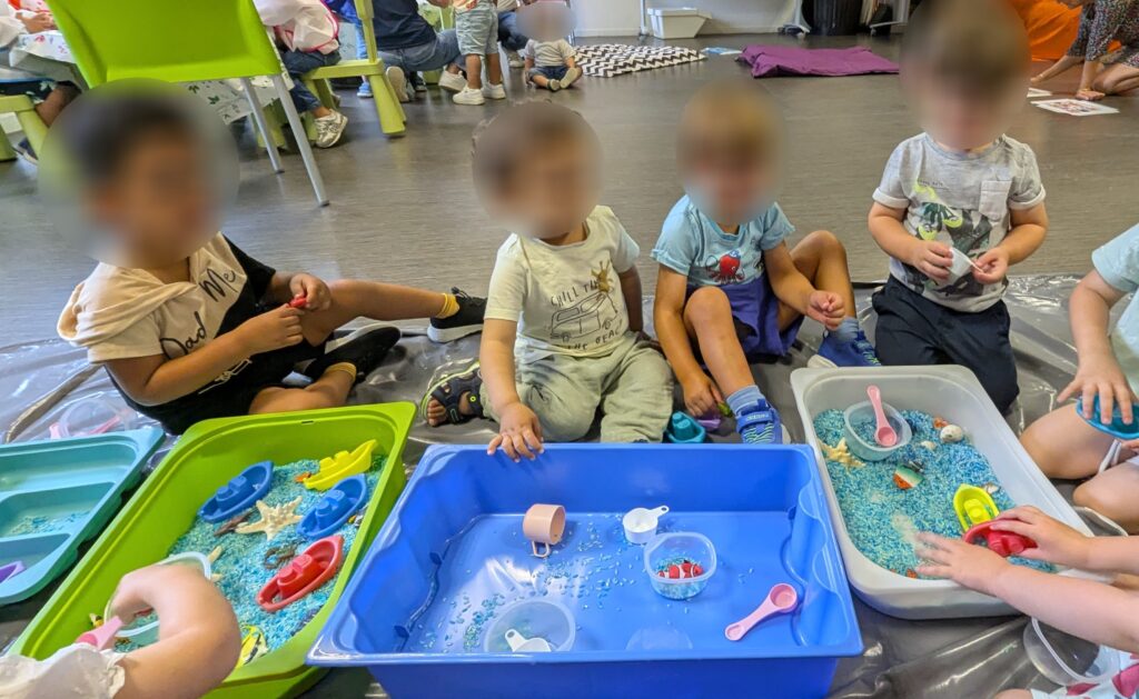 assistante maternelle colomiers bac sensoriel mer