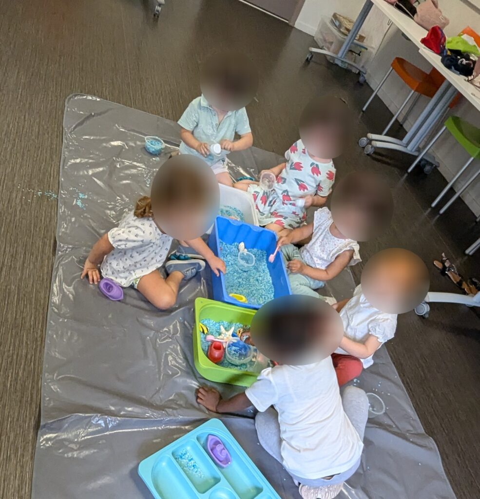 assistante maternelle colomiers bac sensoriel mer
