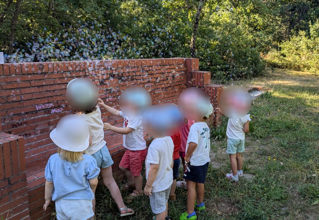 assistante maternelle colomiers bulles