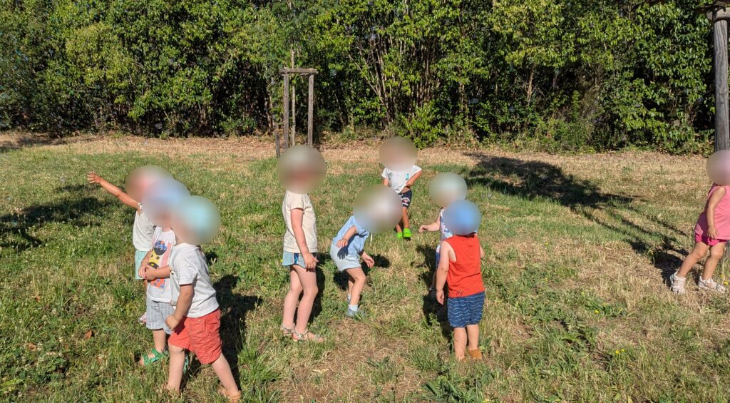 assistante maternelle colomiers exploration nature