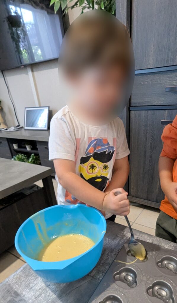 assistante maternelle colomiers verser dans le moule