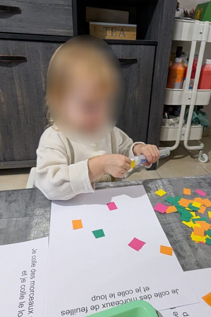 assistante maternelle colomiers collage